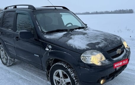 Chevrolet Niva I рестайлинг, 2011 год, 555 000 рублей, 3 фотография