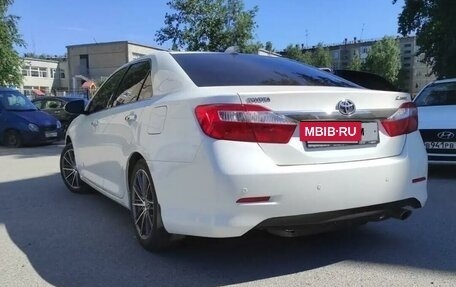 Toyota Camry, 2014 год, 1 820 000 рублей, 2 фотография