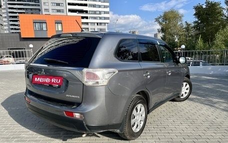 Mitsubishi Outlander III рестайлинг 3, 2013 год, 1 419 000 рублей, 3 фотография