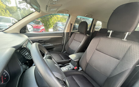 Mitsubishi Outlander III рестайлинг 3, 2013 год, 1 419 000 рублей, 13 фотография