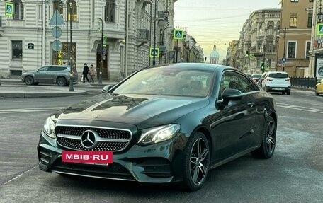 Mercedes-Benz E-Класс, 2018 год, 4 000 000 рублей, 2 фотография