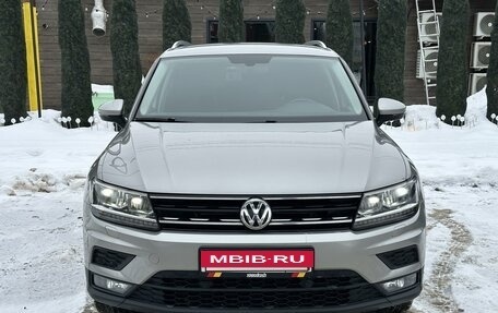 Volkswagen Tiguan II, 2018 год, 2 550 000 рублей, 2 фотография