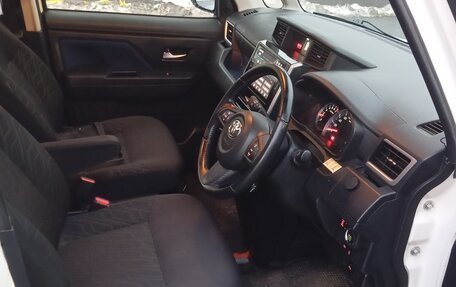 Toyota Roomy I, 2019 год, 1 400 000 рублей, 14 фотография