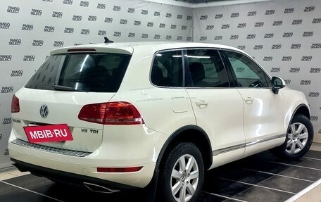 Volkswagen Touareg III, 2011 год, 2 163 000 рублей, 2 фотография