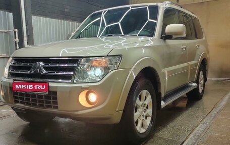 Mitsubishi Pajero IV, 2012 год, 2 100 000 рублей, 1 фотография