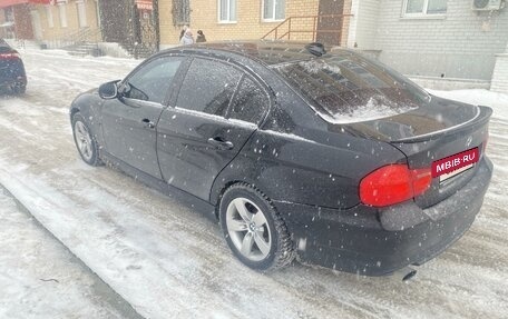 BMW 3 серия, 2011 год, 970 000 рублей, 3 фотография