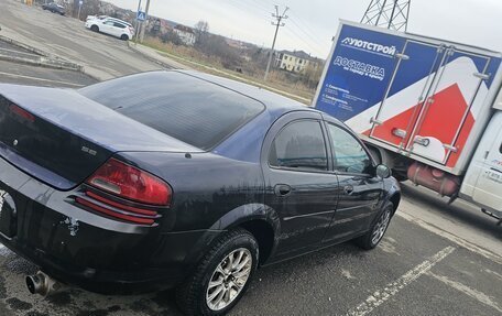 Dodge Stratus II, 2004 год, 300 000 рублей, 2 фотография