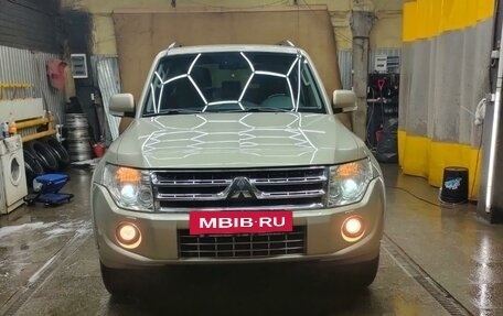 Mitsubishi Pajero IV, 2012 год, 2 100 000 рублей, 3 фотография