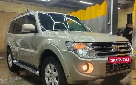 Mitsubishi Pajero IV, 2012 год, 2 100 000 рублей, 2 фотография