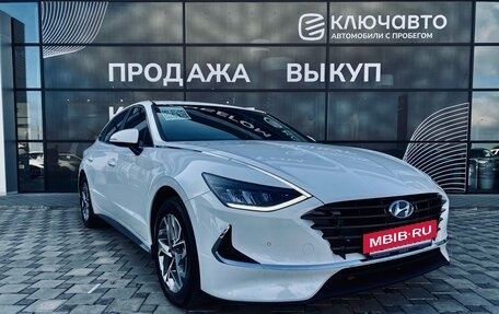 Hyundai Sonata VIII, 2021 год, 2 500 000 рублей, 3 фотография