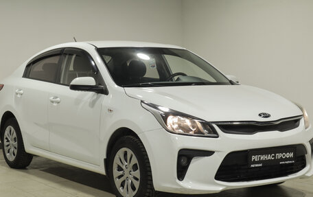 KIA Rio IV, 2019 год, 1 370 000 рублей, 2 фотография