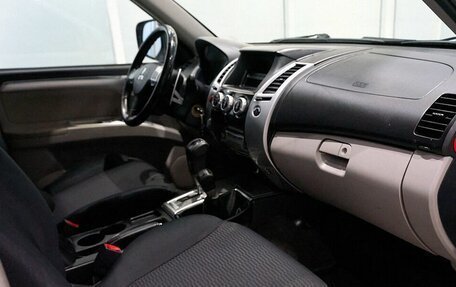 Mitsubishi Pajero Sport II рестайлинг, 2011 год, 1 745 000 рублей, 13 фотография