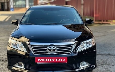 Toyota Camry, 2013 год, 2 080 000 рублей, 2 фотография