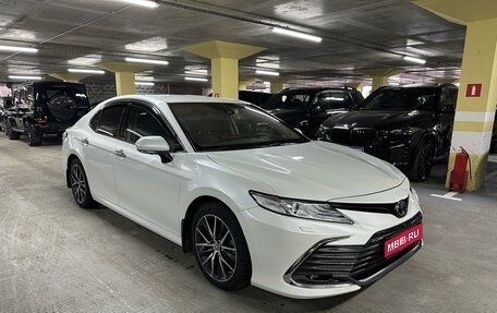 Toyota Camry, 2021 год, 4 100 000 рублей, 1 фотография