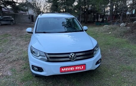 Volkswagen Tiguan I, 2016 год, 1 850 000 рублей, 1 фотография