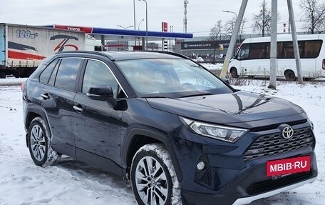 Toyota RAV4, 2020 год, 3 785 000 рублей, 4 фотография