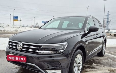 Volkswagen Tiguan II, 2017 год, 2 570 000 рублей, 2 фотография