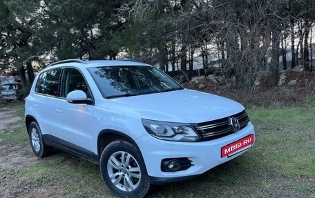 Volkswagen Tiguan I, 2016 год, 1 850 000 рублей, 2 фотография