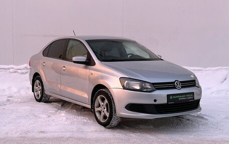 Volkswagen Polo VI (EU Market), 2013 год, 820 000 рублей, 3 фотография