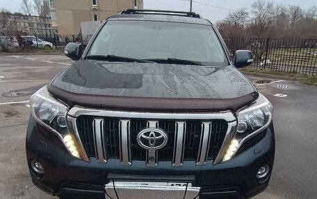 Toyota Land Cruiser Prado 150 рестайлинг 2, 2015 год, 3 800 000 рублей, 6 фотография