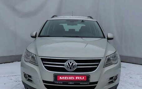 Volkswagen Tiguan I, 2010 год, 1 079 000 рублей, 2 фотография