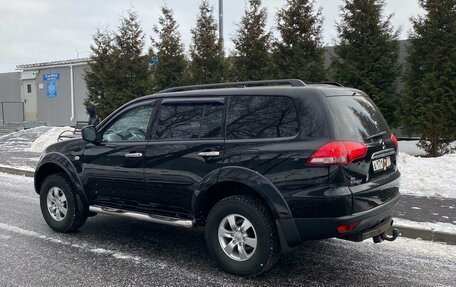 Mitsubishi Pajero Sport II рестайлинг, 2014 год, 2 160 000 рублей, 2 фотография