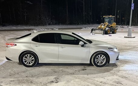 Toyota Camry, 2020 год, 2 500 000 рублей, 4 фотография