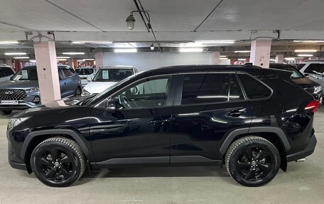 Toyota RAV4, 2021 год, 3 350 000 рублей, 9 фотография