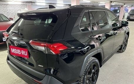 Toyota RAV4, 2021 год, 3 350 000 рублей, 6 фотография