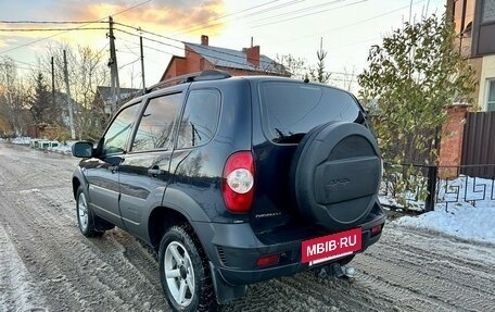 Chevrolet Niva I рестайлинг, 2016 год, 741 000 рублей, 4 фотография