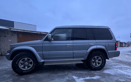 Mitsubishi Pajero III рестайлинг, 1993 год, 700 000 рублей, 3 фотография