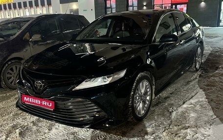 Toyota Camry, 2020 год, 3 500 000 рублей, 10 фотография