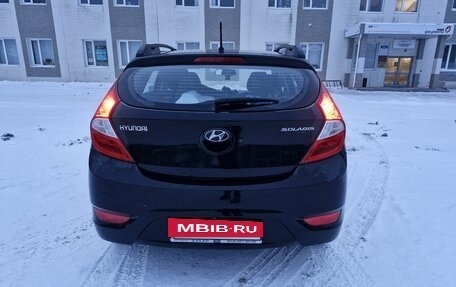 Hyundai Solaris II рестайлинг, 2011 год, 720 000 рублей, 6 фотография