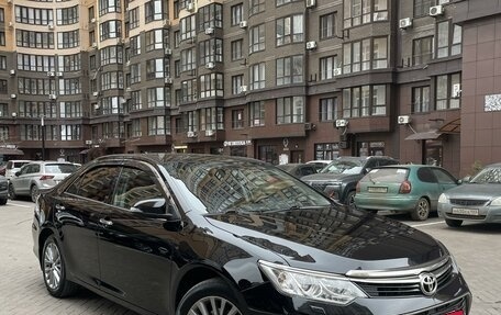 Toyota Camry, 2017 год, 2 360 000 рублей, 2 фотография