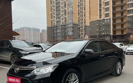 Toyota Camry, 2017 год, 2 360 000 рублей, 6 фотография