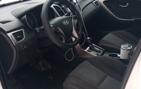 Hyundai i30 II рестайлинг, 2013 год, 900 000 рублей, 3 фотография