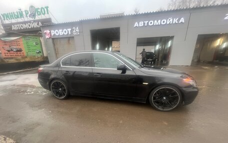 BMW 5 серия, 2004 год, 850 000 рублей, 8 фотография