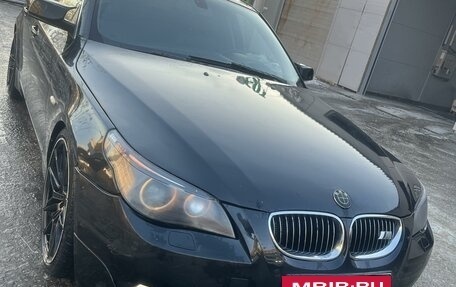 BMW 5 серия, 2004 год, 850 000 рублей, 14 фотография