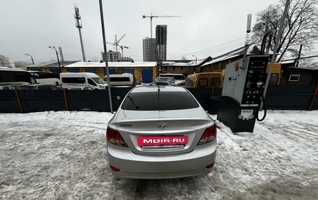 Hyundai Solaris II рестайлинг, 2013 год, 760 000 рублей, 33 фотография