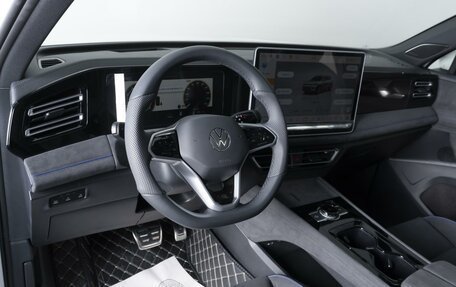 Volkswagen Tiguan, 2024 год, 5 999 000 рублей, 13 фотография