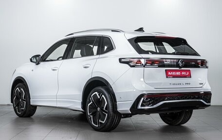 Volkswagen Tiguan, 2024 год, 5 999 000 рублей, 2 фотография