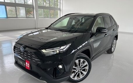 Toyota RAV4, 2023 год, 5 100 000 рублей, 2 фотография