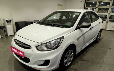 Hyundai Solaris II рестайлинг, 2012 год, 729 000 рублей, 1 фотография