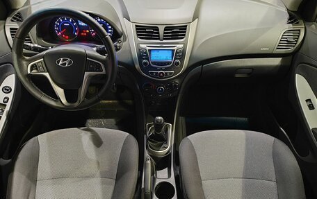 Hyundai Solaris II рестайлинг, 2012 год, 729 000 рублей, 10 фотография