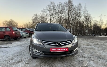 Hyundai Solaris II рестайлинг, 2015 год, 1 350 000 рублей, 1 фотография