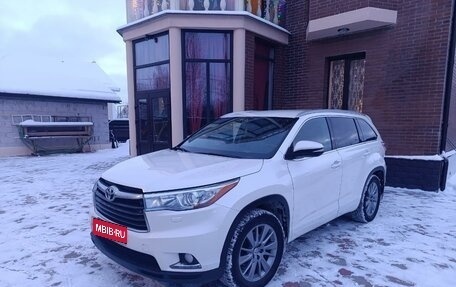 Toyota Highlander III, 2014 год, 2 800 000 рублей, 1 фотография