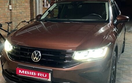 Volkswagen Tiguan II, 2020 год, 3 520 000 рублей, 3 фотография