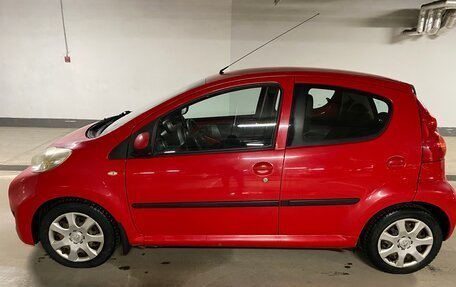 Peugeot 107 I рестайлинг, 2010 год, 550 000 рублей, 2 фотография