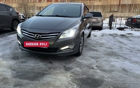 Hyundai Solaris II рестайлинг, 2015 год, 1 350 000 рублей, 20 фотография