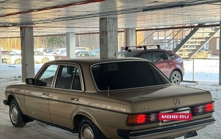 Mercedes-Benz W123, 1982 год, 470 000 рублей, 7 фотография